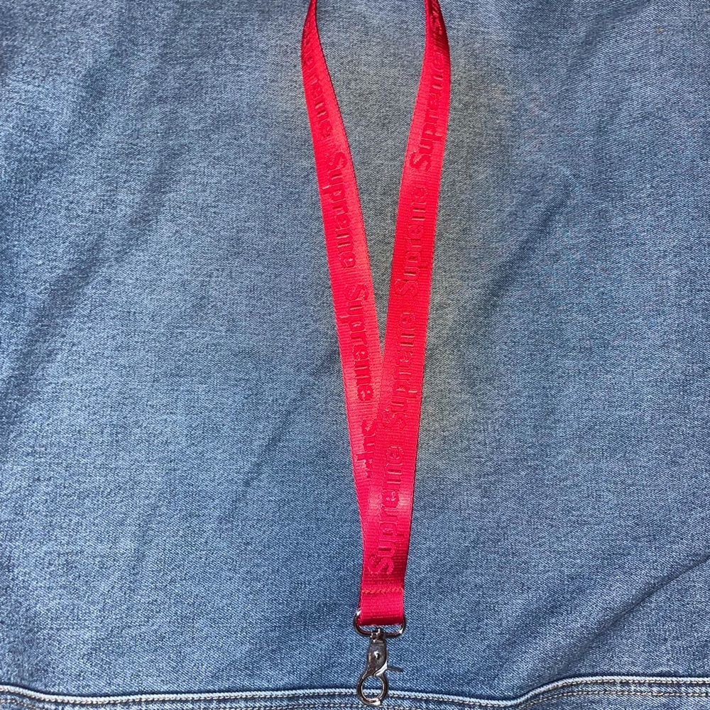 Supreme lanyard